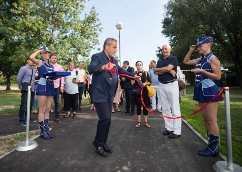 Roditelji, čuvajte račune, Bandić vraća novac - ako postane premijer