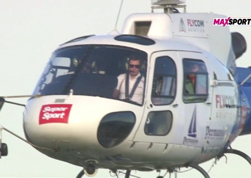 Pogledajte spektakularne scene; helikopterom pehar stigao na Rujevicu