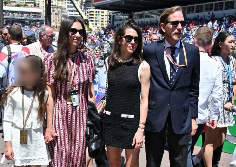 Ovoj haljini teško je naći manu, ali balerinke su još veći hit