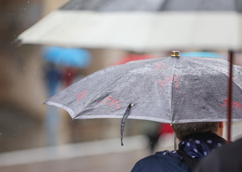 Stiglo nevrijeme, sjever Hrvatske pogodila jaka tuča: 'Ulica se pretvorila u potok!
