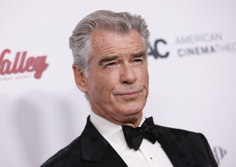 Pierce Brosnan šokirao gledatelje i postao predmet sprdnje na internetu