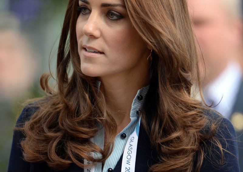 Kate Middleton odlično stoje traperice