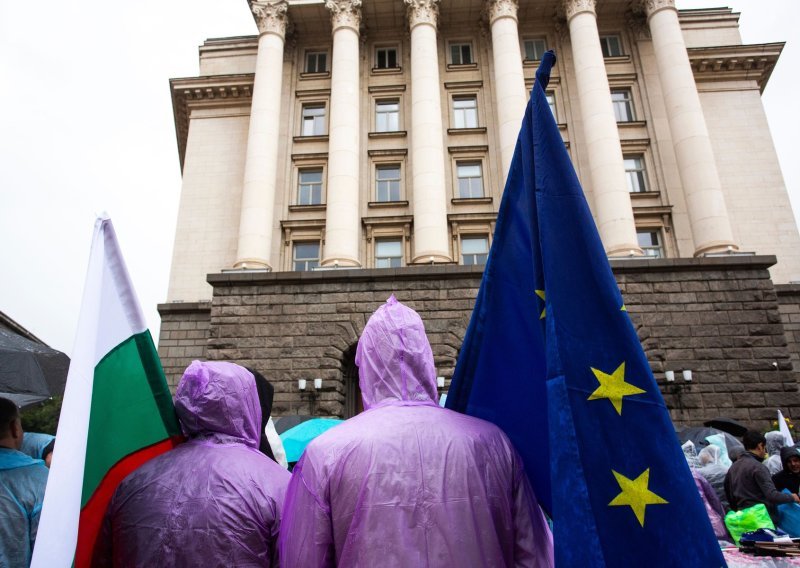 EU odobrava uvođenje eura još jednoj zemlji? Moglo bi se dogoditi isto što i Hrvatskoj