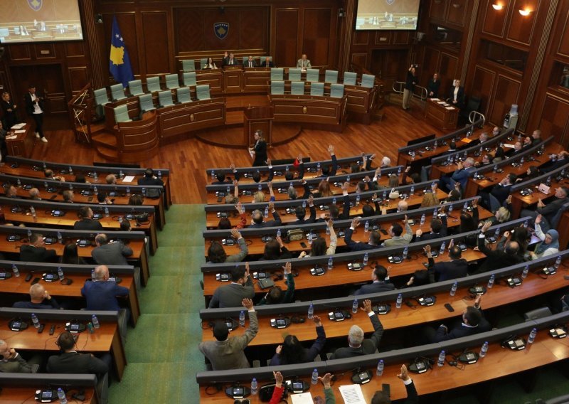 'Hitchcockovska telenovela' na Kosovu: Propao i 22. pokušaj konstituiranja parlamenta