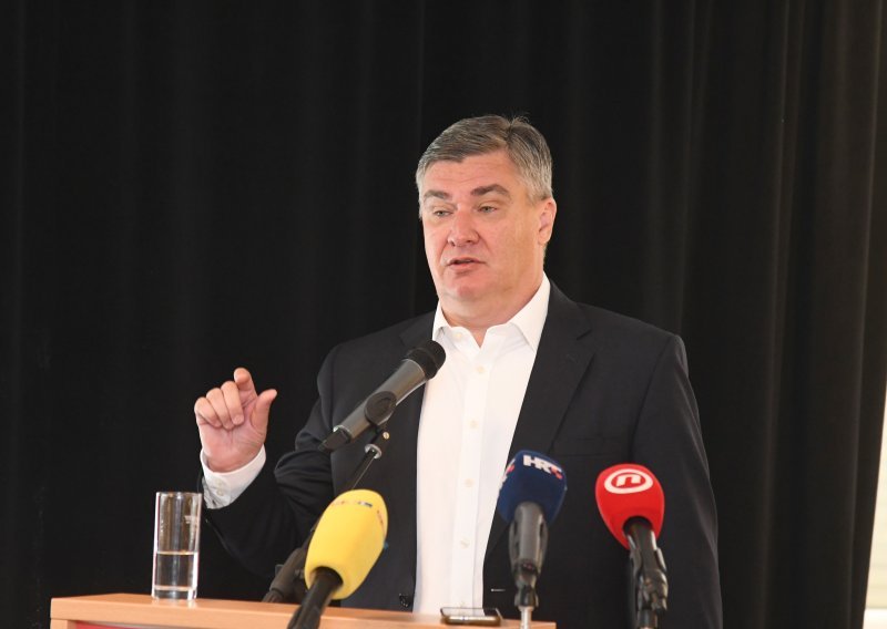 VIDEO Pogledajte koji je vic predsjednik Milanović ispričao studentima