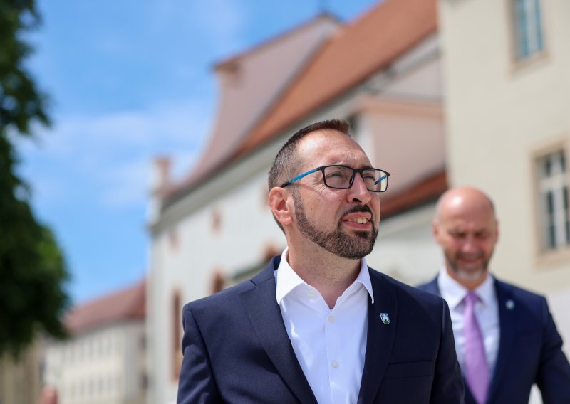 Tomašević poslao znakovitu poruku: 'Vratite se u grad najkasnije u nedjelju ujutro'