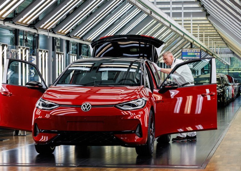 Dramatično pismo auto industrije: Pitanje je vremena kad će sve stati!
