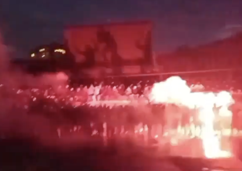 Noćna akcija navijača Crvene zvezde. Upali na stadion Partizana i skandirali ispred tribine Grobara