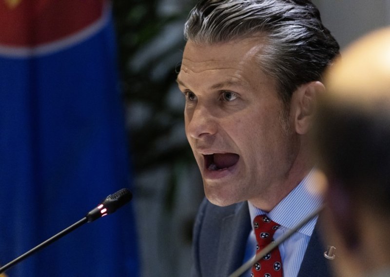 Hegseth: 'Peking se priprema za moguću upotrebu vojne sile'