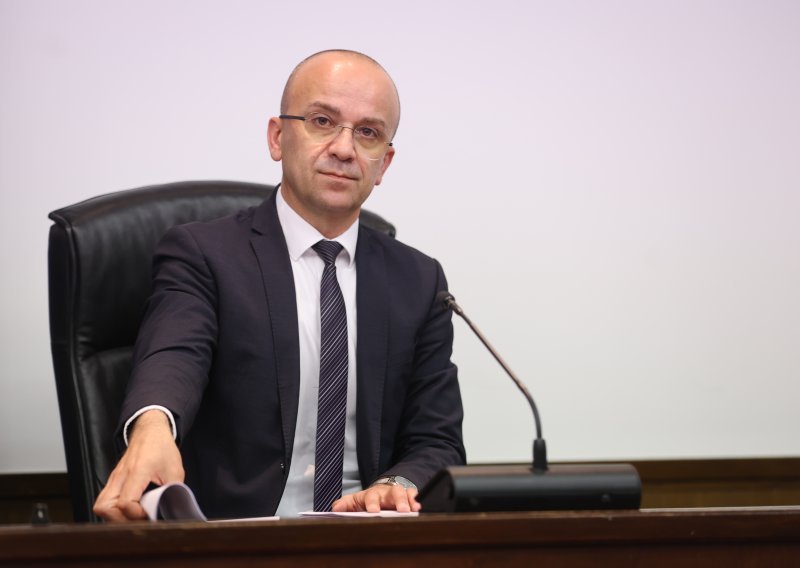 Salapić: 'Razmišljamo o uvođenju novčanih kazni za one koji ne izlaze na izbore'