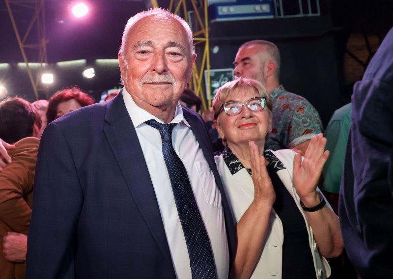 Roditelji Tomislava Tomaševića ne skrivaju koliko su ponosni na sina, a ovo je bio posebno dirljiv trenutak