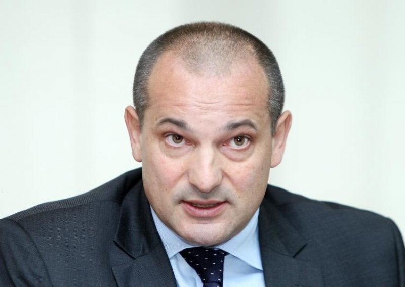 'Pregovore Srbije s EU uvjetovat ćemo novim suđenjima za ratne zločine'