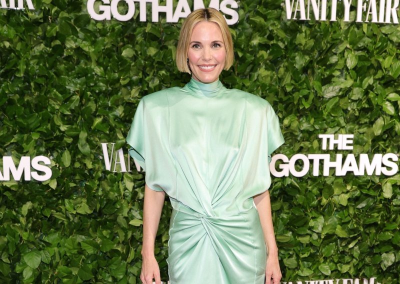 Laskavu haljinu holivudske plavuše samo su zasjenile ove cipele