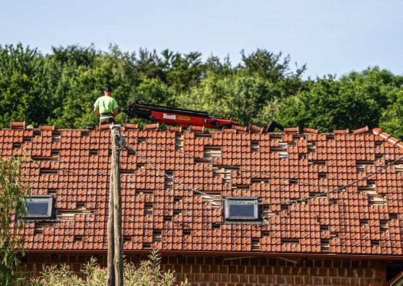 FOTO Pogledajte ogromnu štetu nakon nevremena koje je poharalo Sloveniju