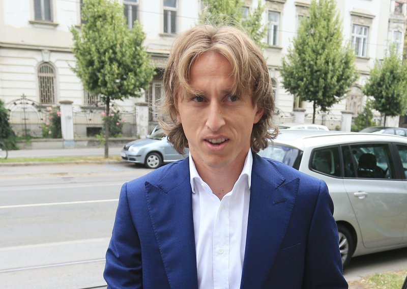 Luka Modrić ostaje u Osijeku; jutro nakon važne utakmice mora se pojaviti na sudu