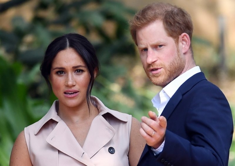 Meghan Markle otkrila je nikad viđene obiteljske fotografije, a hit je video iz rodilišta