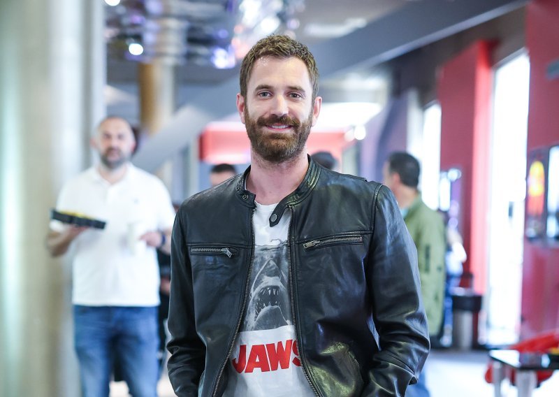 Momčilo Otašević pokazao detalj sa snimanja serije 'U dobru i zlu': Reakcije fanova su hit