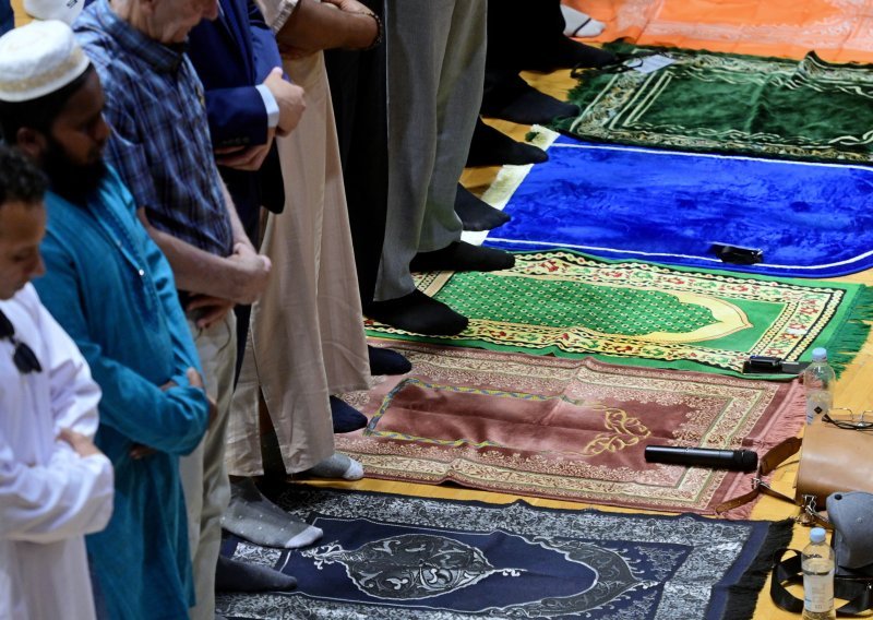 Imam Vahid Hadžić: Integrirajmo strane radnike u naše društvo