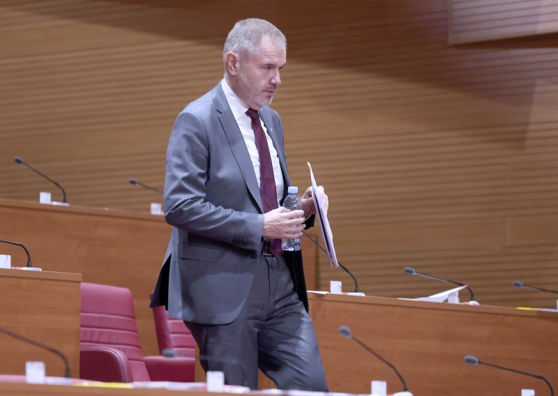 Jankovics ponovno izabran za predsjednika Demokratske zajednice Mađara Hrvatske