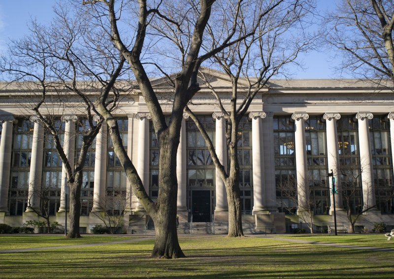 Trump sprema novi udarac za Harvard: Meta su studenti na razmjeni