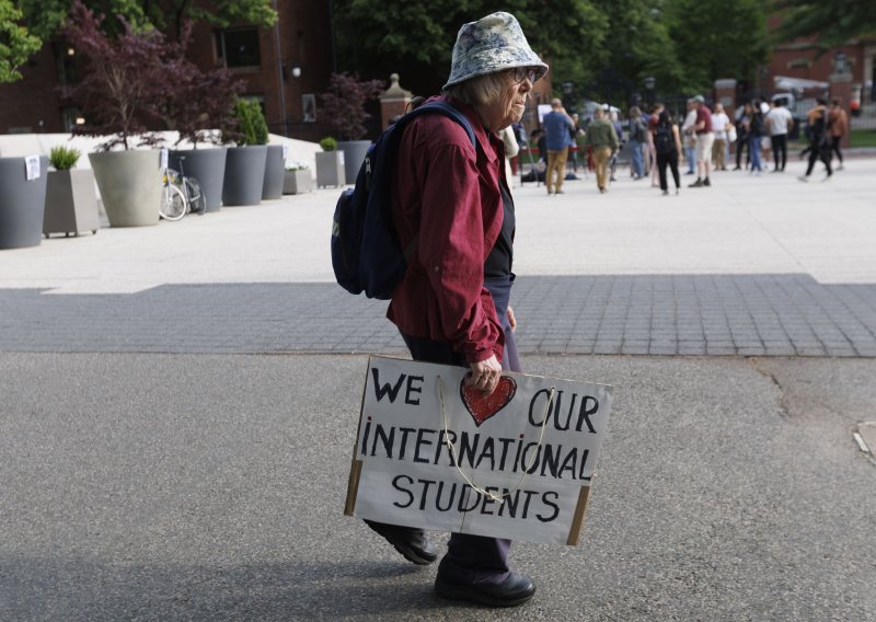 Španjolska olakšala vizni režim kako bi privukla studente koje Trump ne želi