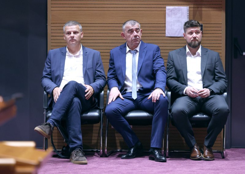 Prisegnuli novi zastupnici Zadro, Mostarac i Kralj