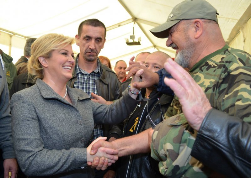 Kolinda stigla kod branitelja, oni joj postavili 'teško pitanje'