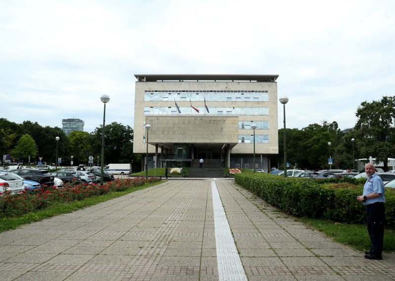 Dojava o bombi u zagrebačkom Gradskom poglavarstvu je lažna