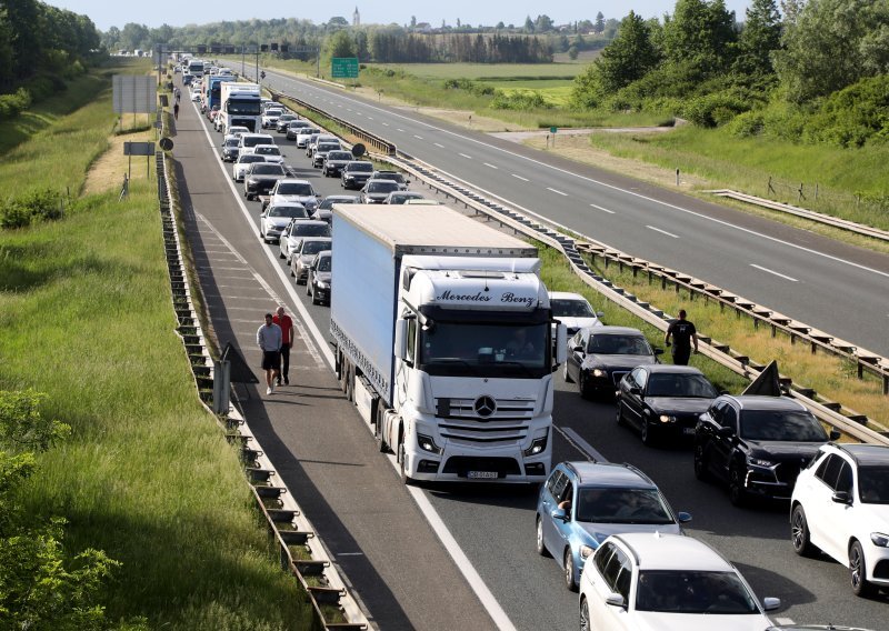 Krenule vrućine, krenuo i pakao na cestama: Evo gdje se čeka najduže