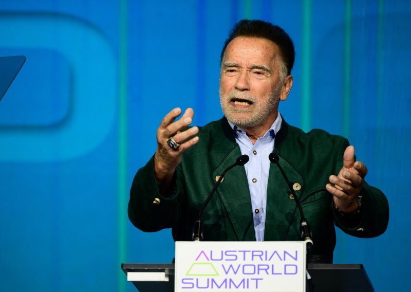 Schwarzenegger oprao cijeli planet: Prestanite cviliti i prionite na posao!