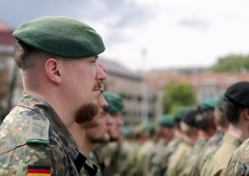 Uvodi li Njemačka ponovno obvezni vojni rok? Neki smatraju da se treba odnositi i na žene