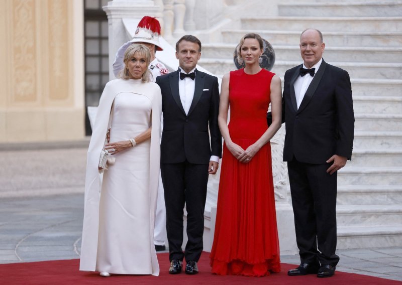 Brigitte Macron u izdanju koje nitko nije očekivao: Pokazala kako izgleda prava elegancija