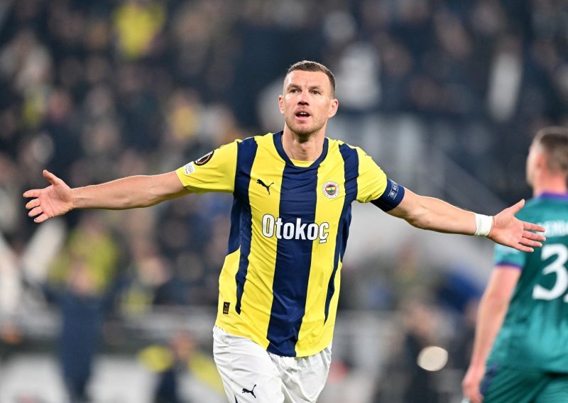 Edin Džeko sve dalje od Hajduka; povratak u Serie A najrealnija je opcija