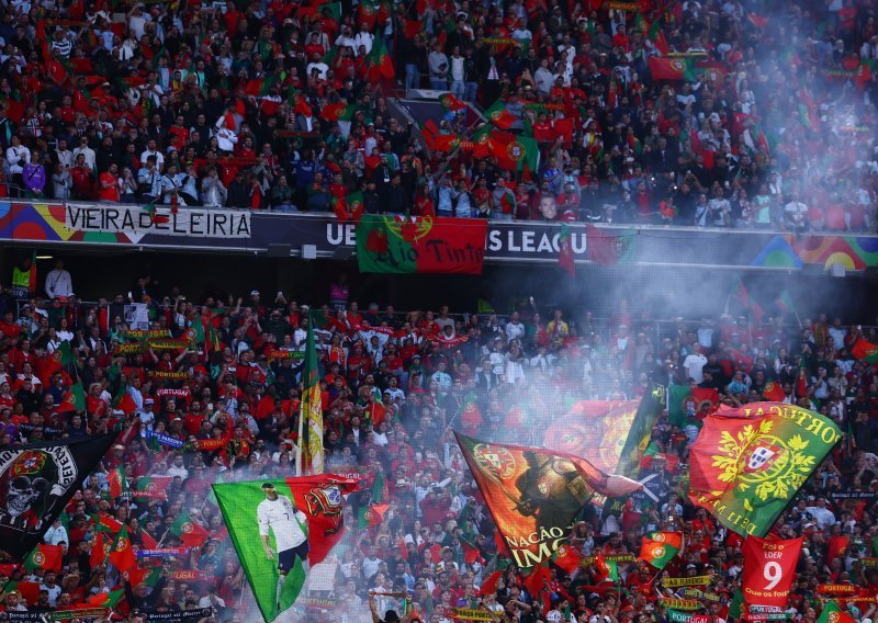 Navijač poginuo padom s tribine na utakmici Španjolske i Portugala