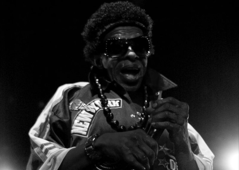 Preminuo je legendarni glazbenik Sly Stone