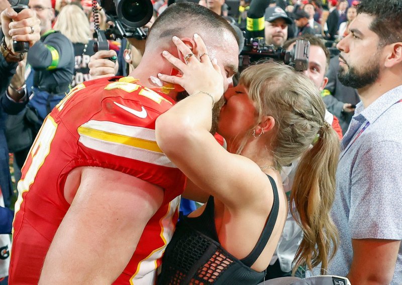 Zbog ovog detalja svi misle da su se Taylor Swift i Travis Kelce vjenčali u tajnosti