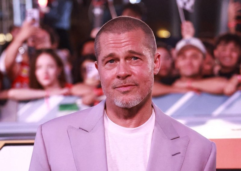 Brad Pitt iznenadio izgledom: Ovo mogu nositi samo pravi frajeri!