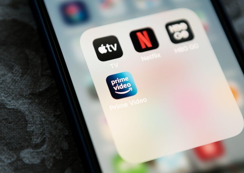 Kako gledati filmove i serije dok ste na putu? Evo što nude popularni servisi