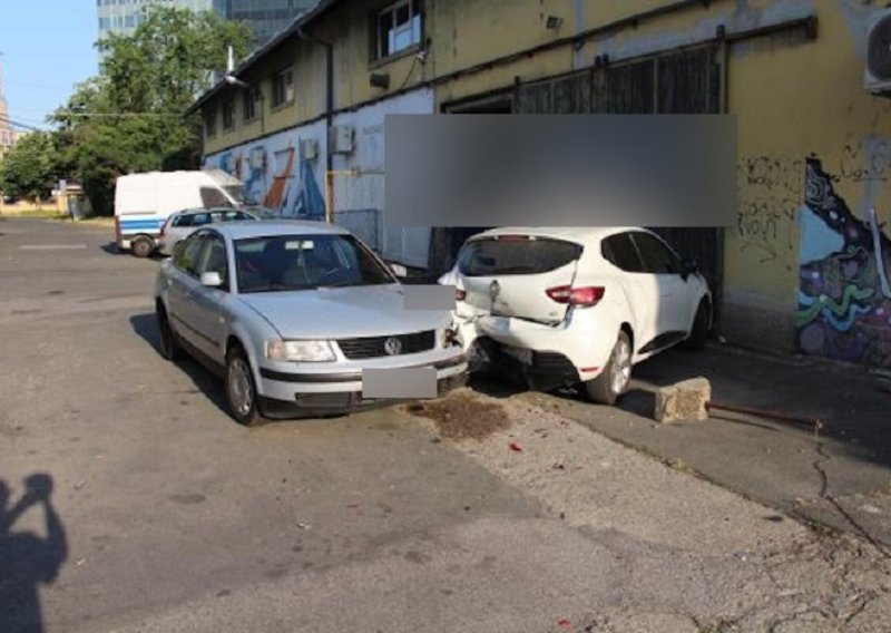 Pijan bez dozvole slupao parkirani auto, dobio paprenu novčanu kaznu