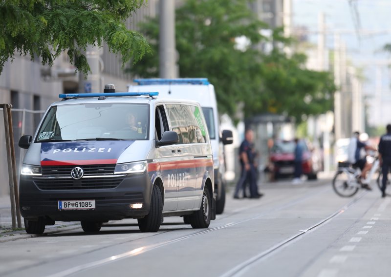 Austrijska policija o napadaču iz Graza: 'Bio je opsjednut pucnjavama u školama'