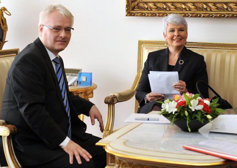 Josipovic, Kosor voice concern about Bosnia situation