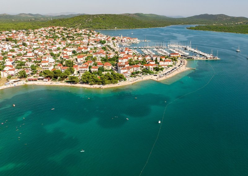 Lito u Pirovcu 2025.: Gotovo 50 događanja u 3 mjeseca zabave, kulture i tradicije