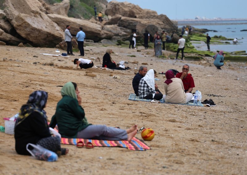 Nova vlast, ista pravila za žene: Sirija izdala smjernice za odijevanje na plaži