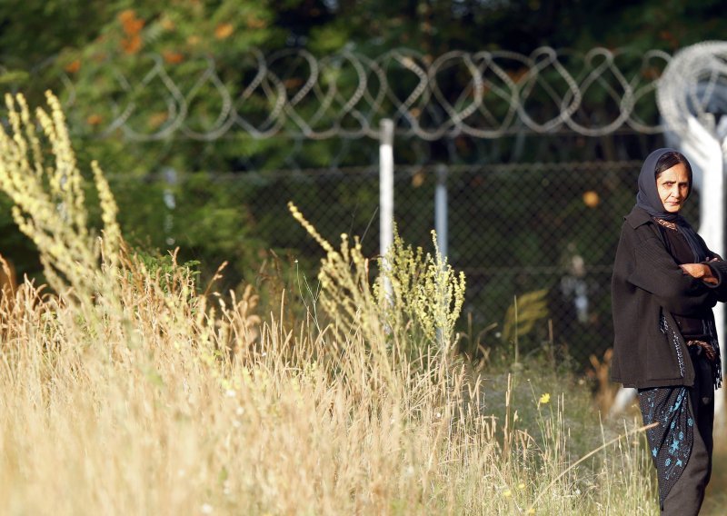 Mađarska pojačava ogradu protiv migranata na srbijanskoj granici