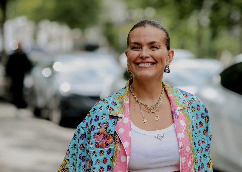 Svestrani modeli od laganih tkanina: Ovo su najljepše bluze sezone sa polica Zare