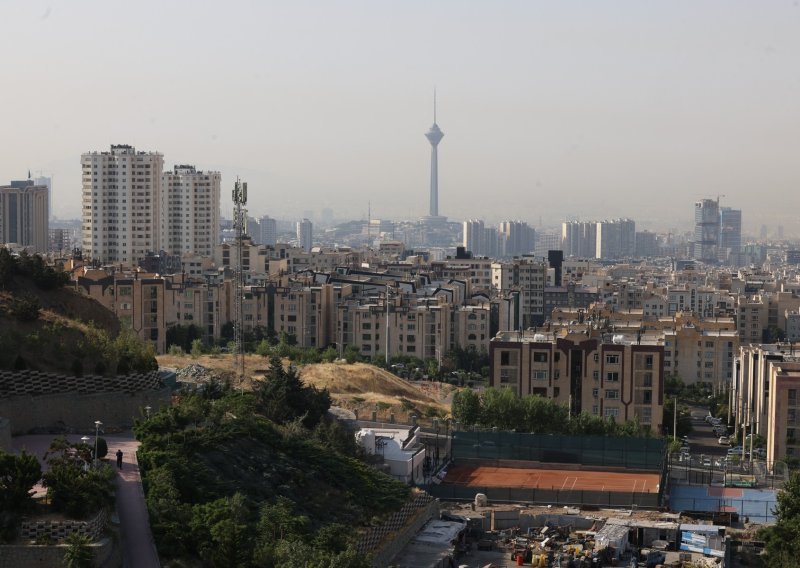 Iran objavio da je pogođen novim izraelskim napadima: Ciljali nuklearno postrojenje