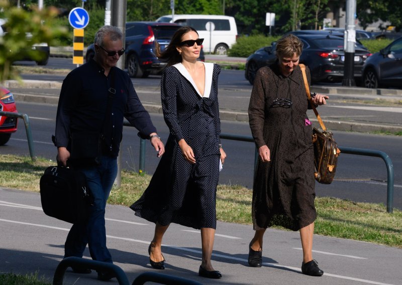 U najudobnijim cipelama: Tatjana Dragović mamila poglede uoči ročišta s Goranom Ivaniševićem