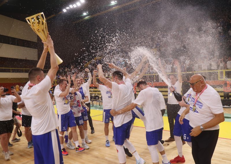 Zadar je prvak Hrvatske! Pogledajte kako je u infarktnoj utakmici nakon produžetka pobijedio Split
