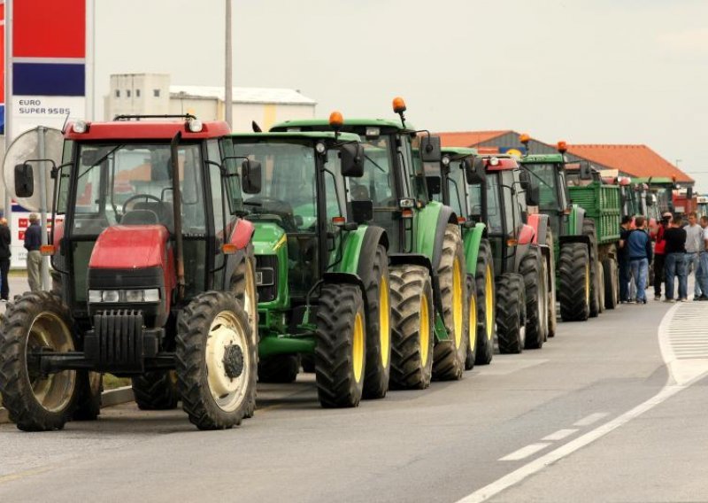 Ako Vlada ne popusti, seljaci će blokirati autoceste i granične prijelaze