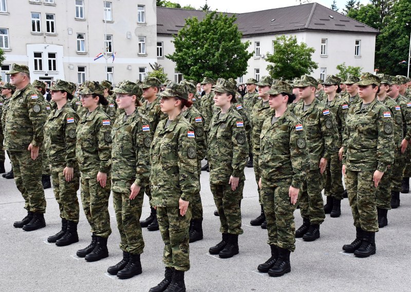 Ne ide Hrvat rado u vojnike: Novi zakon pod povećalom zbog spolne diskriminacije